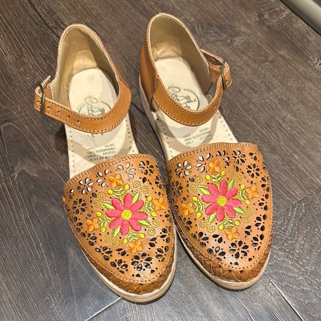 Floral Embroidered Tan Leather Women's Shoes